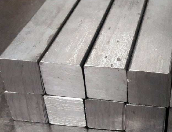 Поковка титановая квадратная ВТ8 110 мм ОСТ 1 90000-70 фото