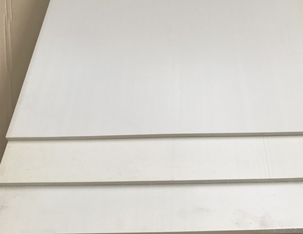 Полиэфирэфиркетон листовой PEEK 10х620х1000 мм ГОСТ 33366.1-2015 фото